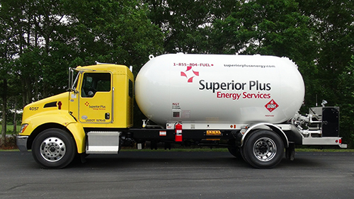 Superior Energy Services uses kenworth T370 medium-duty trucks for its bobtails