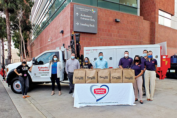 Suburban Propane, in partnership with the Los Angeles Chargers and Lazy Dog Restaurant & Bar, delivered 1,000 meals to Children’s Hospital Los Angeles to feed the entire night staff. Photo courtesy of Children’s Hospital Los Angeles