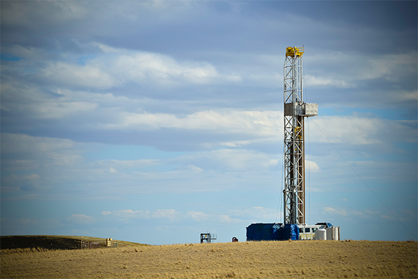 Drilling rig photo: RiverNorthPhotography/iStock / Getty Images Plus/Getty Images