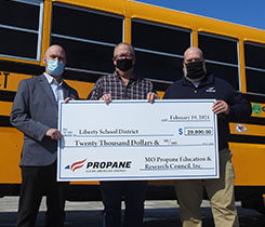 The rebate presented to the school district is part of MOPERC’s Clean Bus Replacement Plan, which has committed $1 million to help Missouri school districts transition from diesel to propane buses. Photo: Missouri Propane Education & Research Council