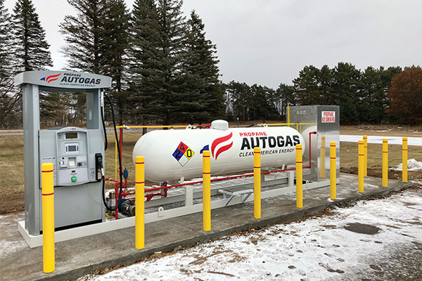 The autogas and cylinder-filling dispenser will be used for training, demonstrations and refueling. Photo courtesy of LPG & NH3 Supply Inc.