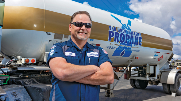 Bob Costello has driven for Van Unen Miersma Propane for more than 25 years. Photo courtesy of Joshua Martinez – Almanac Agency, Nashville, Tennessee; DustyPixel/iStock / Getty Images Plus/Getty images