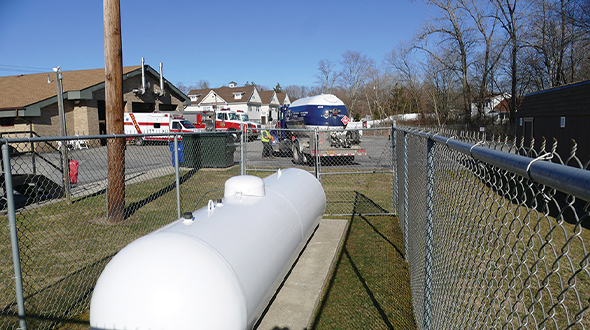 Propane bobtail and tank photo by Roger Rosenbaum/Brand-News-Team