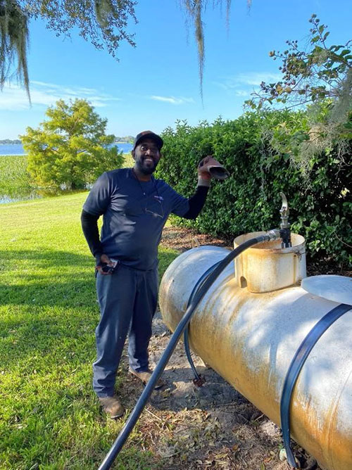 Delivery driver Tony Sykes served customers in the Orlando area following Hurricane Ian. Photo courtesy of ThompsonGas