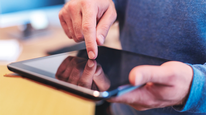 A photo review process is key to resolving container compliance issues. (Photo: eyecrave productions/iStock / Getty Images Plus/Getty Images)