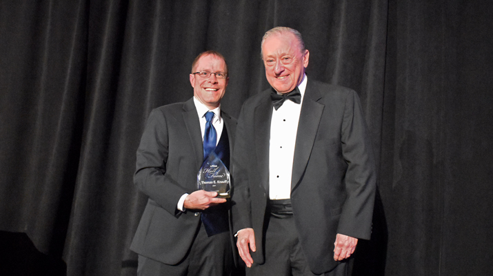 LP Gas Editor-in-Chief Brian Richesson and inductee Tom Knauff. (Photo by LP Gas staff)