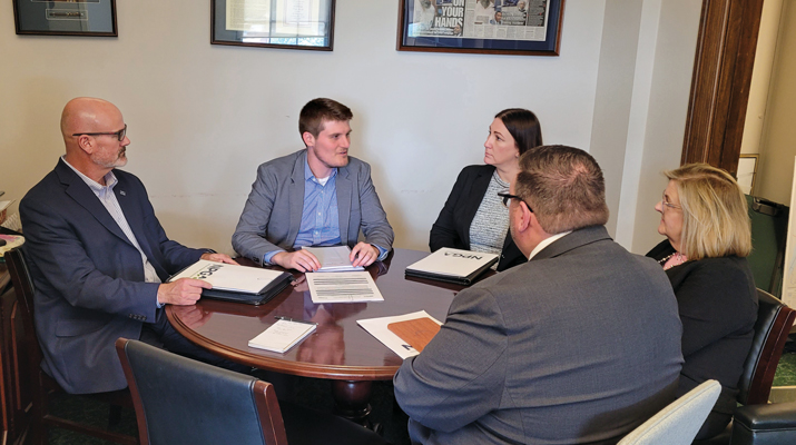 Industry members representing the New York Propane Gas Association (NYPGA) conduct a meeting on Capitol Hill. (Photo: LP Gas staff)