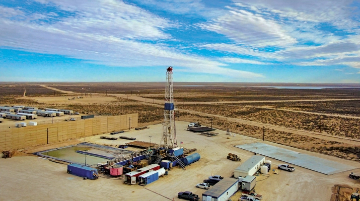 Shale oil and gas fields have evolved into production powerhouses. (Image: felizlife/DigitalVision Vectors/Getty Images)
